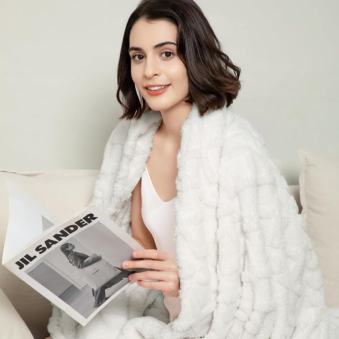 Aganear Fleece Throw Blanket for Couch Sofar 50"x60" White | Lightweight Fuzzy Throw,Warm Gift for Women,Christmas,Housewarming,Soft,Boho Design for Room Home Decor,All-Season Use