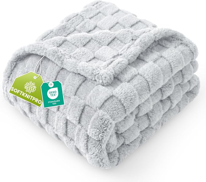 Utopia Bedding Plush Checkered Fleece Blanket Cool Grey Queen (90x90 Inch) | Soft, Cozy, Couch, Bed, Home Decor, Travel Friendly, Throws, Gift for Women and Men