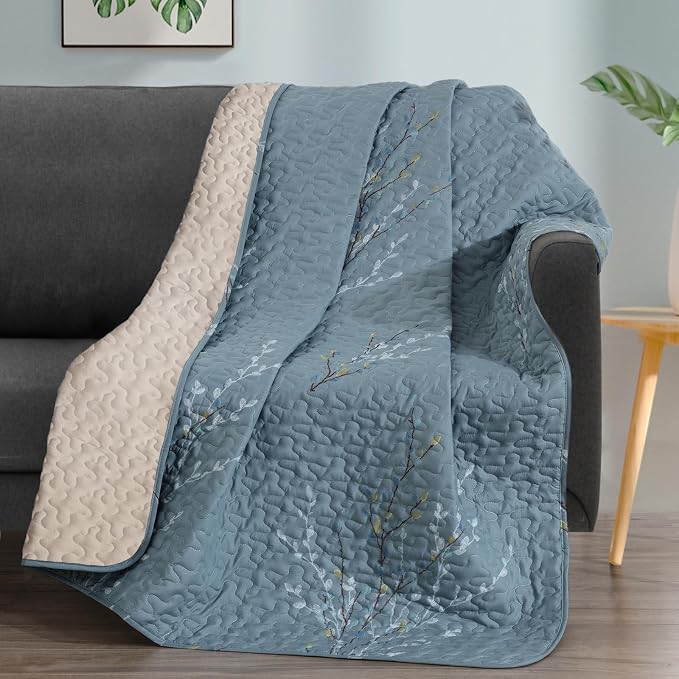 Exclusivo Mezcla Reversible Floral Quilted Throw Blanket, 50"x 60" | Lightweight Summer Quilt Throw, Designed for Bed/ Couch/ Sofa, Stone Blue Vintage Pattern
