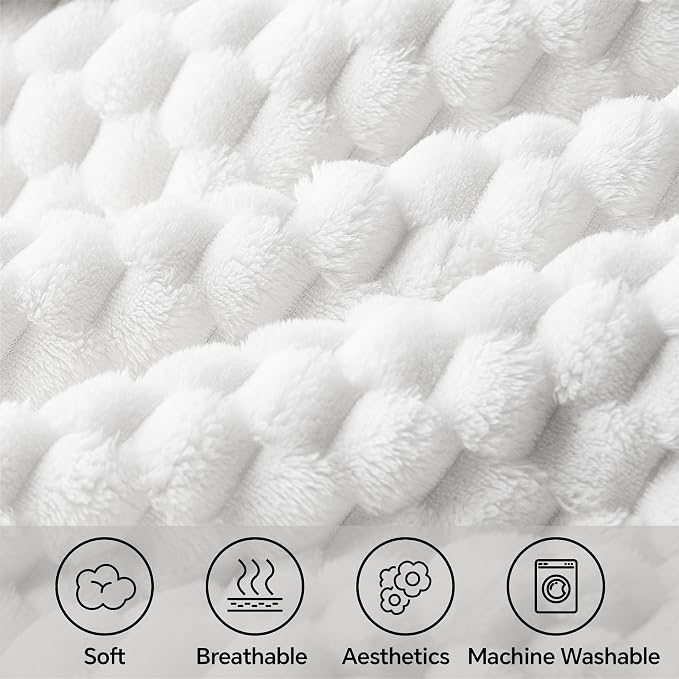 BEDELITE White King Blanket for Bed, Soft Cozy Gifts for Women, 108 * 90 | 3D Jacquard Decorative Fleece Blanket, Super Soft Plush Throws, Cute Birthday Gift for Women & Men, Suitable for All Seasons