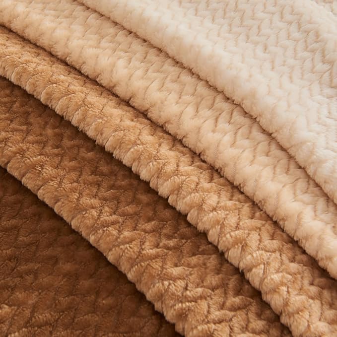 NEWCOSPLAY Fleece Leaves Pattern Twin Blanket, Ombre Brown, 60"x80" | Super Soft Throw Blanket, Lightweight Cozy Bed Sofa Blanket, Premium Silky Flannel Fleece, Travel Blanket for All Season Use