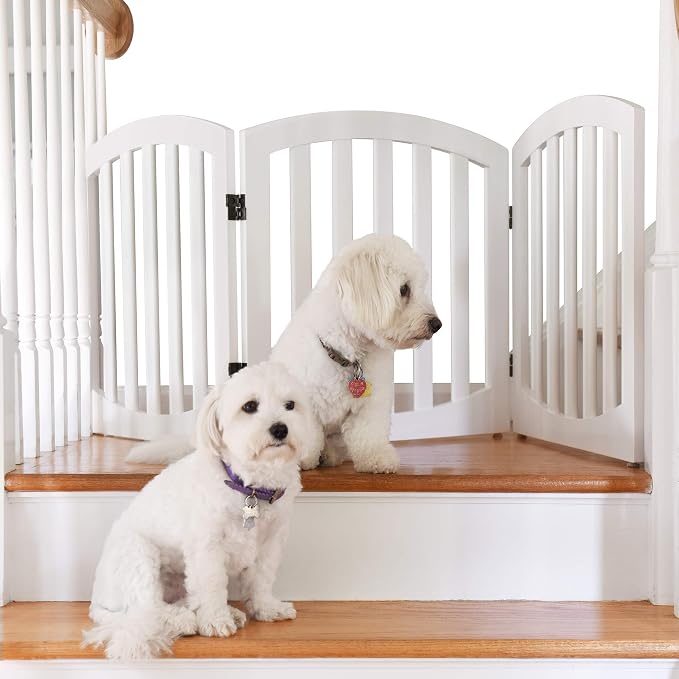 Arf pets Free Standing Wood Dog Gate, Step Over Pet Fence, 3 Panel 360° configurable,24" Tall, Foldable, Adjustable - White