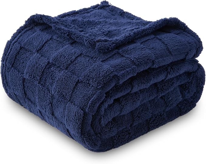 NEWCOSPLAY 3D Checkered Flannel King Blanket, Dark Navy, 90"x110" | Super Soft Cute Lightweight Decorative Premium Silky Fleece Blanket for Couch Sofa Bed, Gift for Women Men, All Season Use