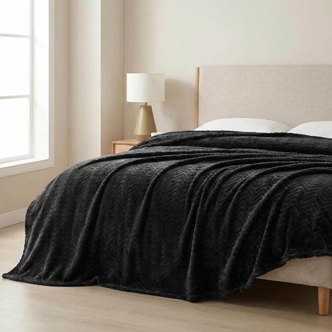 Exclusivo Mezcla Soft Fleece Blanket King Size for Bed, Sofa, Black | 90"x104" Breathable Lightweight Flannel Blanket for Summer, Plush Cozy Jacquard Wave for Home Decor