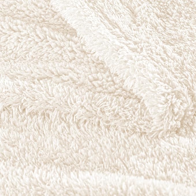 Exclusivo Mezcla Fleece Throw Blanket for Couch and Sofa, 50" x 60" | Super Soft and Cozy Fluffy Blanket for Women, Lightweight and Fuzzy Throw for Home Decor, All Season, White