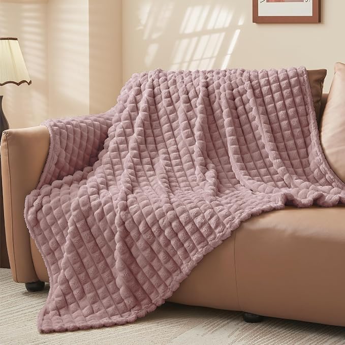 BEDELITE Berry Purple Fleece Throw Blanket for Couch, 50x60 Inches | Soft Warm Fuzzy Fluffy Blanket for Bed Sofa, Lightweight Plush Cozy Blankets for Home Room Decor, Gift for Women, All Season