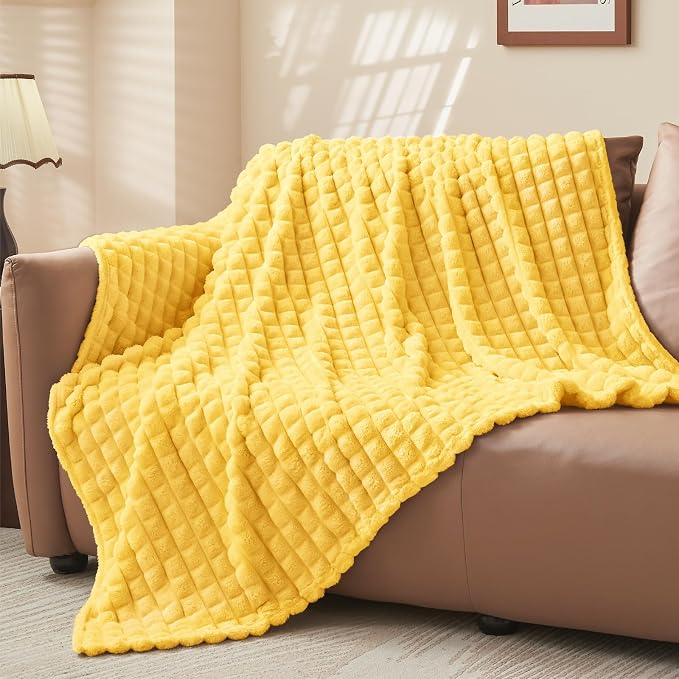 BEDELITE 3D Checked Light Yellow Fleece Throw Blanket for Couch, 50x70 Inch | Soft Warm Fuzzy Fluffy Blanket for Bed Sofa, Lightweight Plush Cozy Blankets for Home Room Decor, Gift for Women, All Season