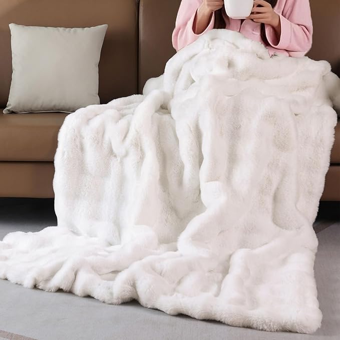 Cream Beige Faux Fur Throw Blanket for Couch, Snuggly Double-Sided Bubble Plush Blanket with Soft Flannel Back, Decorative Throw for Sofa or Bed, Machine Washable, 60 x 80, 860 GSM