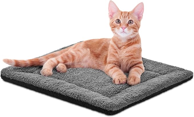 K&H Cat Bed, Self-Warming Pet Pad, Reversible Gray/Black