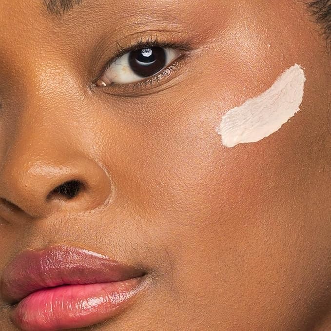 Palladio Rice Primer, Formulated with Natural Rice, Controls Oil on Your Skin and Locks in Makeup, Lightweight with a Smooth Matte Finish, Reduces Facial Shine, for All Skin Types, Beige, 0.71 Fl Oz