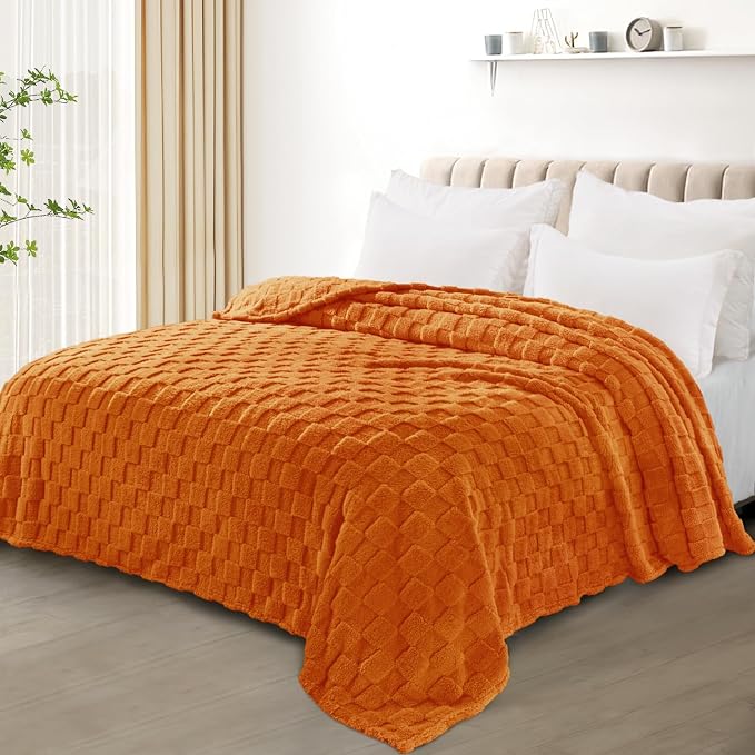 Exclusivo Mezcla 3D Checkered Fleece Queen Blanket for Bed, Burnt Orange | Super Soft and Cozy Fluffy Blanket, Lightweight, Breathable, Decorative Blanket for Living Room, Bedroom, All Season, 90"x90"