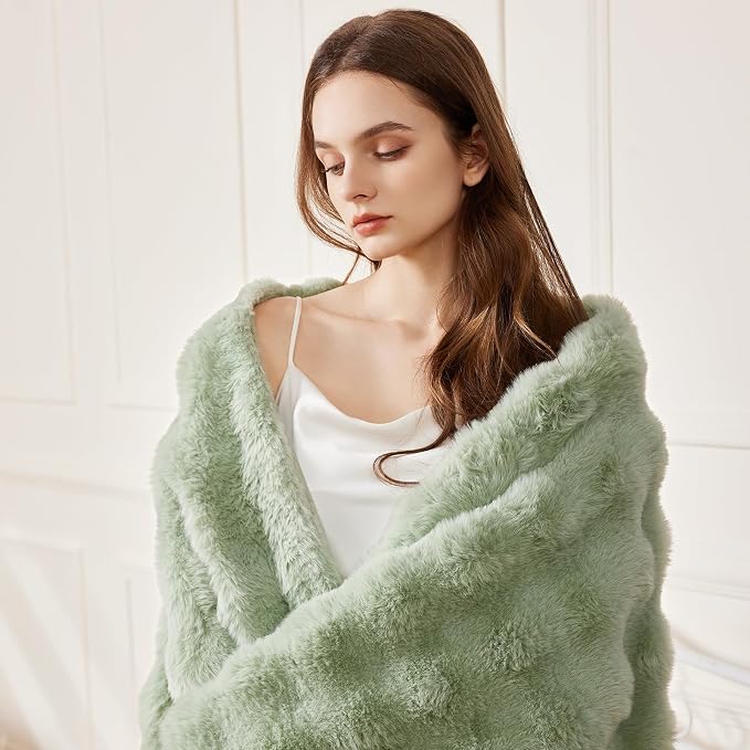 Faux Rabbit Fur Throw Blanket for Couch, Sage Green Throw Blankets 50"x60" | Cozy Reversible Fluffy Throw, Luxury Plush Thick Bubble Blanket, Mothers Gifts for Women, Soft Warm for Bed, Home Decor