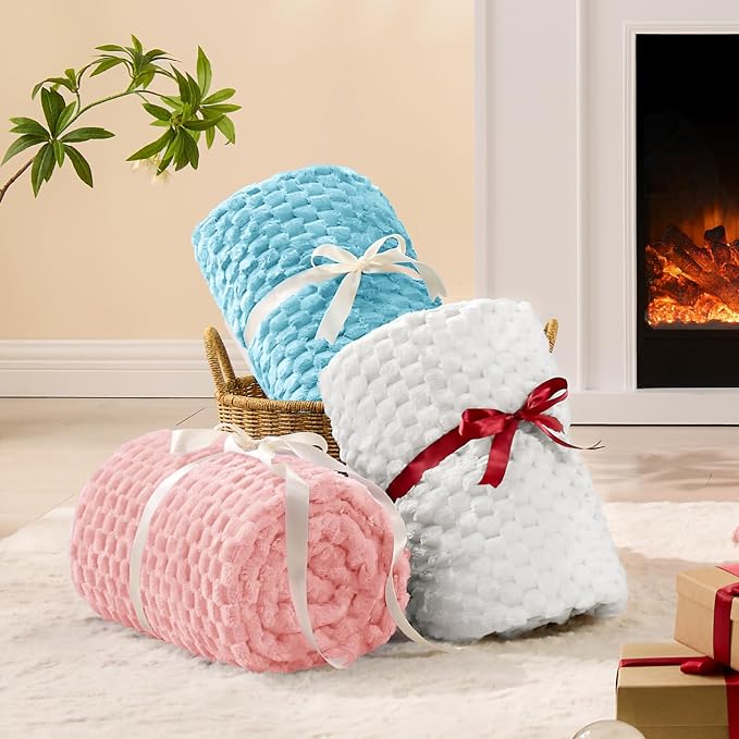 BEDELITE White Throw Blanket for Couch, Soft Cozy Gifts for Women, 50 * 60 | 3D Jacquard Decorative Fleece Blanket, Super Soft Plush Throw, Cute Birthday Gift for Women & Men, Suitable for All Seasons