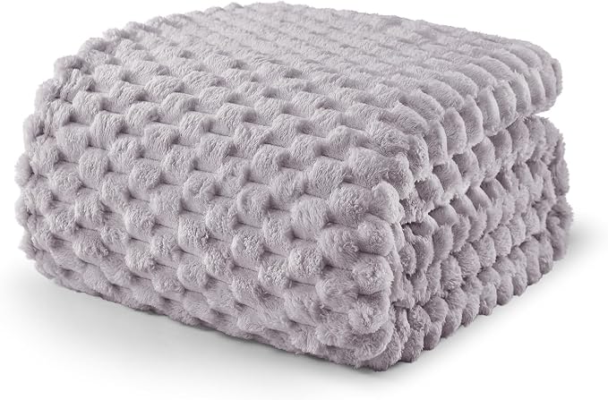 Exclusivo Mezcla 3D Fleece Twin Size Blanket for Bed, Light Grey | Extra Soft Fuzzy Plush Lightweight Bed Blankets, Cozy Fluffy Decorative Blankets for All Seasons, 90x66 Inches