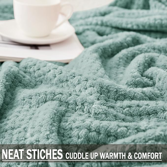 Exclusivo Mezcla Large Waffle Fleece Throw Blanket for Couch, Celadon | Lightweight Soft Blanket for Sofa, Bed, Living Room, Plush Fluffy Throw for Home Decor, Travel, All Season, 50x70 Inches
