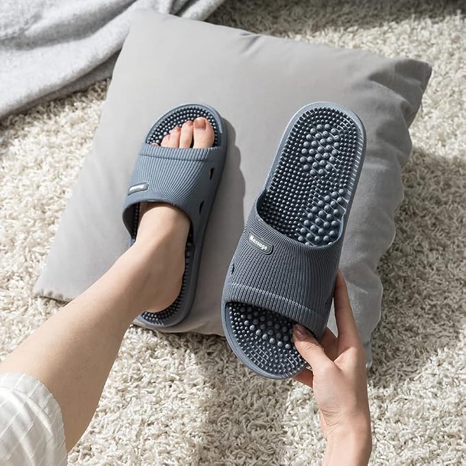 Acupressure Massage Slippers for Plantar Fasciitis for Women Acupuncture Slippers Arthritis Neuropathy Pain Relief Non-Slip Massage Sandals Women Stress Relief Gifts for Bath ( Men 6.5-7.5, Dark Gray)
