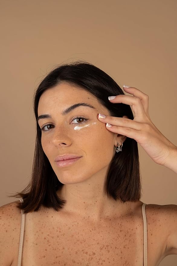 MAKARI Retinol Eye Cream | Collagen-Boosting Formula for Fine Lines | With Rice Water, Soybean Oil & Vitamin E | Helps Firm & Refresh Under-Eye Area