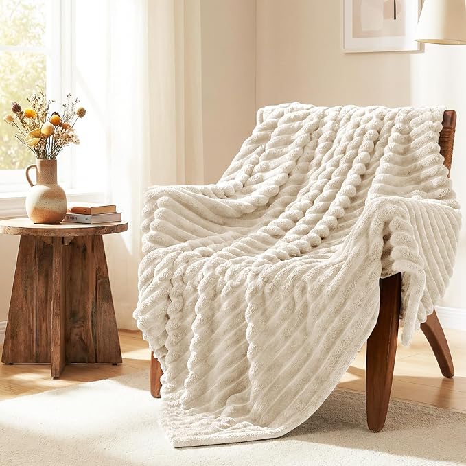 HIMEET Beige Oversized Throw Blanket, 300GSM Ribbed Fleece, 50 x 70 Inches | Ultra Soft Flannel, All-Season Lightweight Warmth, Extra Coverage for Couch Lounging, Home Room Decor, Machine Washable