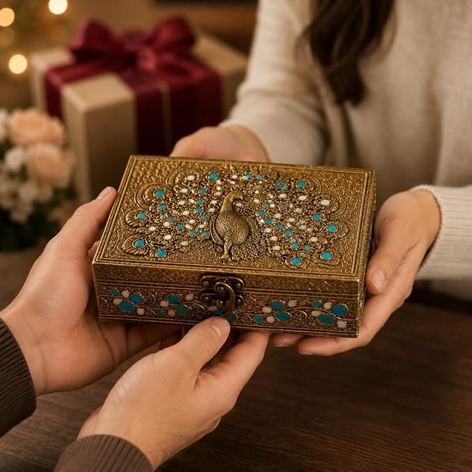 ETROVES 6 inch Jewelry Box - Handmade Portable Treasure Organiser Keepsake - Decorative Memory Storage Case Single Compartment for Women Men Jewel - Vintage Trinket Box (Peacock)