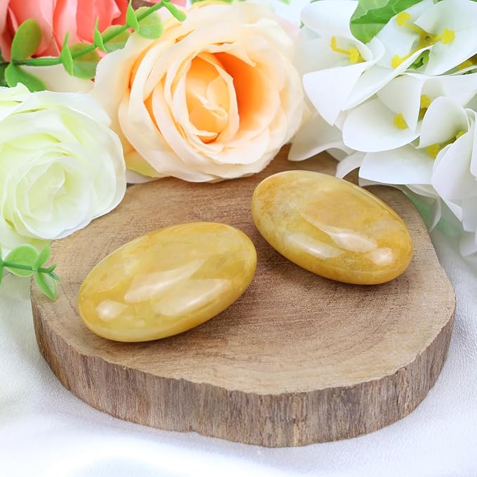 MAIBAOTA 2.4" Large Topaz Crystal Stone Polished Palm Stone Healing Crystals 0.7" Thick Natural Reiki Gemstone Worry Stone Energy Balancing Anxiety Stress Relief Meditation 1 Pc