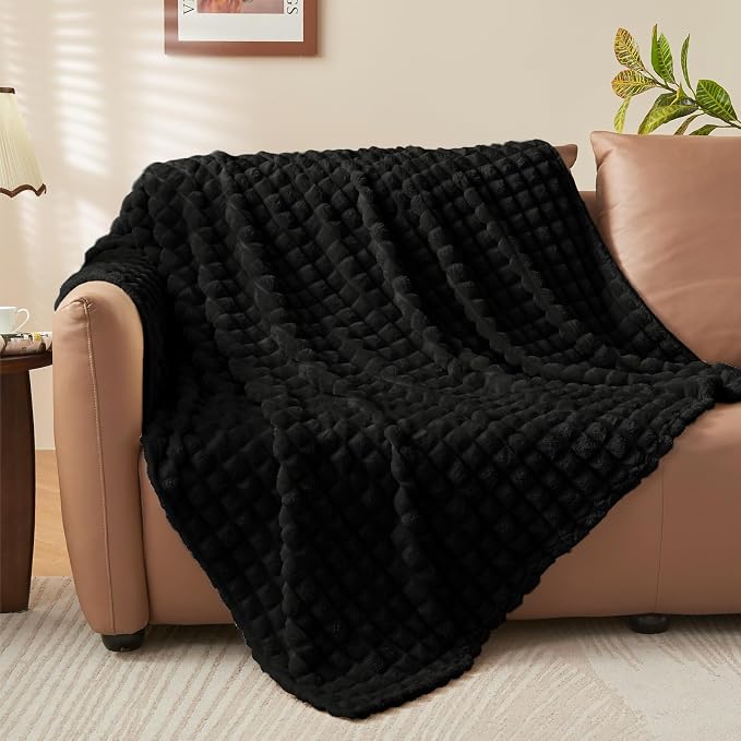 BEDELITE 3D Checked Black Fleece Throw Blanket for Couch, 50x60 Inches | Soft Warm Fuzzy Fluffy Blanket for Bed Sofa, Lightweight Plush Cozy Blankets for Home Room Decor, Gift for Women, All Season