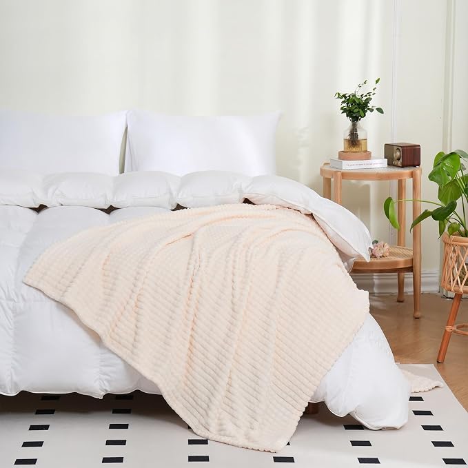Puncuntex Fleece Throw Blanket Cream White 50"×70" with Square Grid Design | Super Soft Plush Cozy Flannel Throw Blanket Luxury for Couch Sofa Chair
