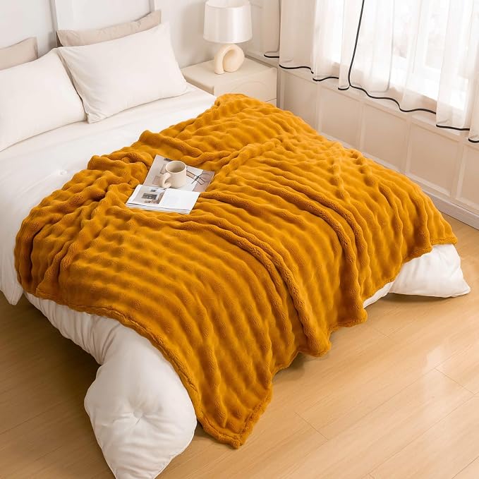 YUSOKI 3D Fleece Bubble Twin Size Blanket,Gold, 60"x80" | Ultra Soft, Non-Shedding, Lightweight for All Season Use, stays fluffy after repeated washes, Perfect Gifts, Machine Washable