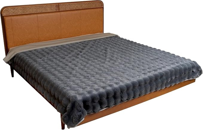 Waterproof Dog Bed Cover, Dog Pad Soft Plush Pet Blanket with Anti-Slip Back for Bed Couch Sofa, Furniture Protector for Small, Medium and Large Dogs and Cats (Noble Gray-Bubble, 82"x82")