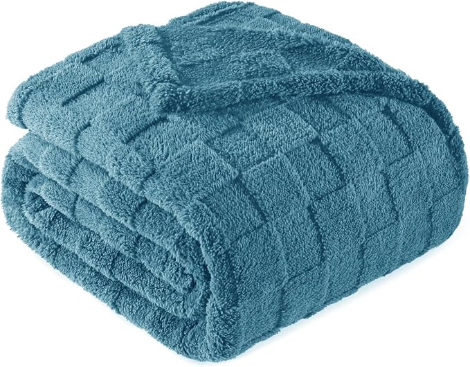 Exclusivo Mezcla 3D Checkered Fleece Queen Blanket for Bed, Slate Blue | Super Soft and Cozy Fluffy Blanket, Lightweight, Breathable, Decorative Blanket for Living Room, Bedroom, All Season, 90"x90"