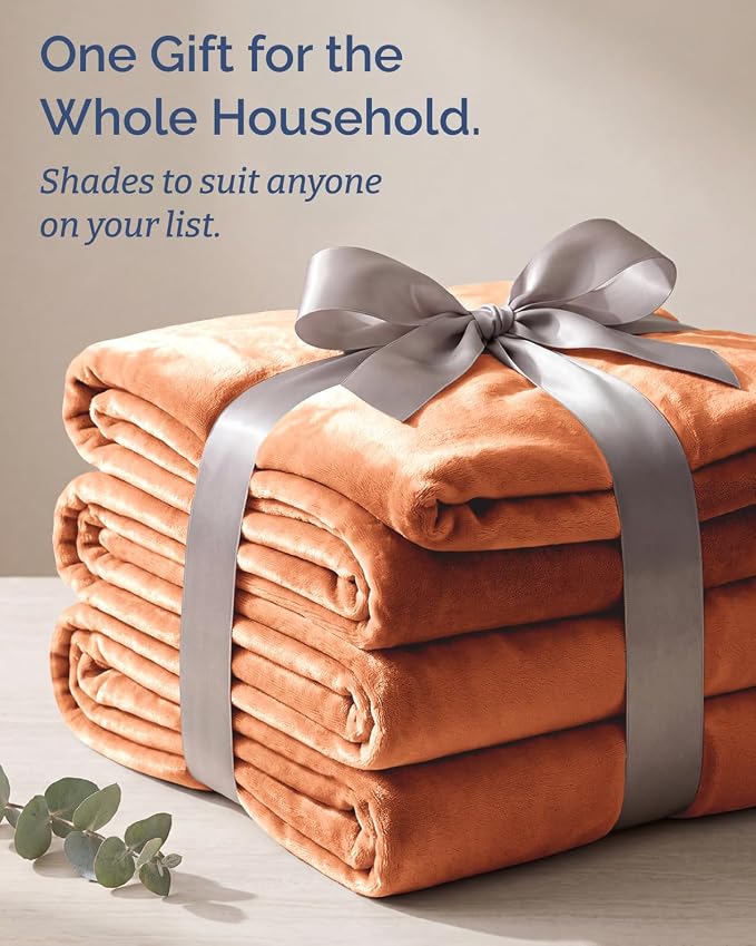 Ultra Soft Fleece Blanket Oversized King Size - Flannel Fleece Luxury Blanket - Lightweight for Couch Bed Chair - Thick, Warm and Breathable - All Season Cozy, Peach Fuzz
