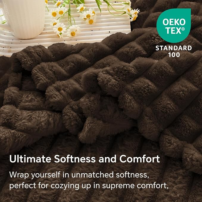 BEDELITE 3D Checked Brown Fleece Throw Blanket for Couch, 50x60 Inches | Soft Warm Fuzzy Fluffy Blanket for Bed Sofa, Lightweight Plush Cozy Blankets for Home Room Decor, Gift for Women, All Season