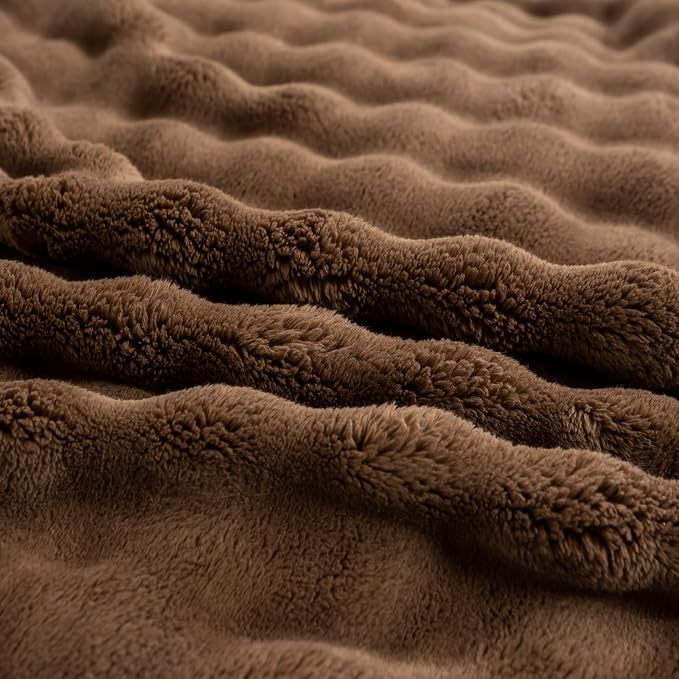 YUSOKI 3D Fleece Bubble Throw Blanket,Brown, 50"x60" | Ultra Soft, Non-Shedding, Lightweight for All Season Use, stays fluffy after repeated washes, Perfect Gifts, Machine Washable
