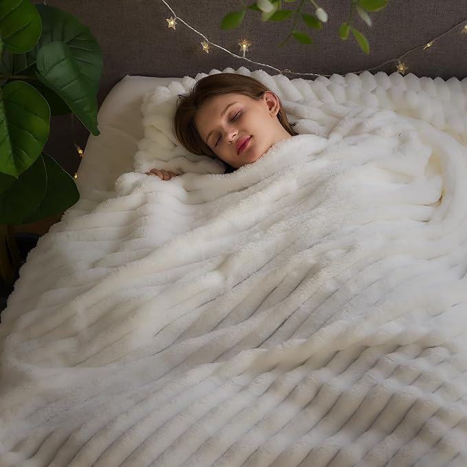 NEWCOSPLAY Fleece Ribbed Cozy Queen Blanket for Couch, White, 90"x90" | Premium Silky Flannel Blanket, Soft Lightweight Fluffy Throw Blanket for Bed Sofa Decor, Gift for All Season Use