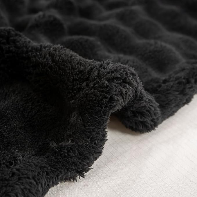 YUSOKI 3D Fleece Bubble Throw Blanket,Black, 50"x60" | Ultra Soft, Non-Shedding, Lightweight for All Season Use, stays fluffy after repeated washes, Perfect Gifts, Machine Washable