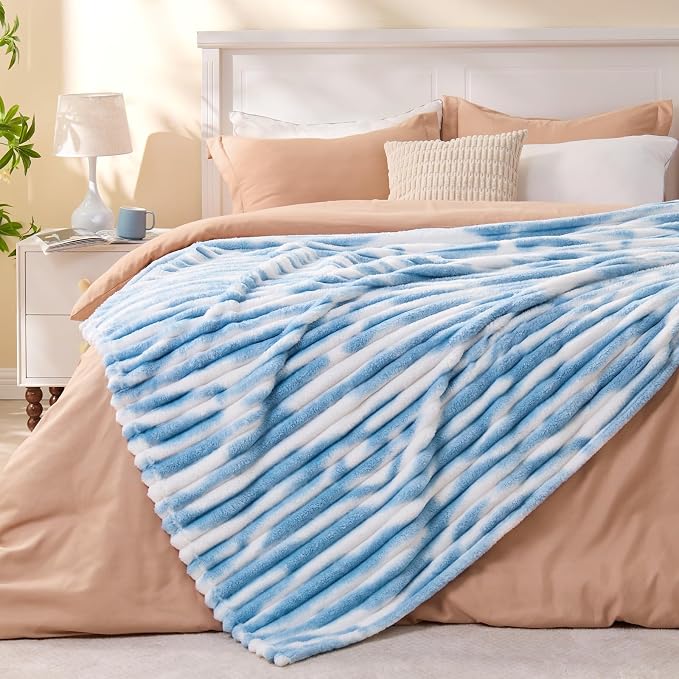 BEDELITE Ribbed Twin Blanket for Couch & Bed, Blue&White, 60"x80" | Ultra-Soft Plush Fleece, Cozy, Warm Yet Lightweight, Ribbed Texture, Home Decor, Machine Washable, Giftable, All-Season Use