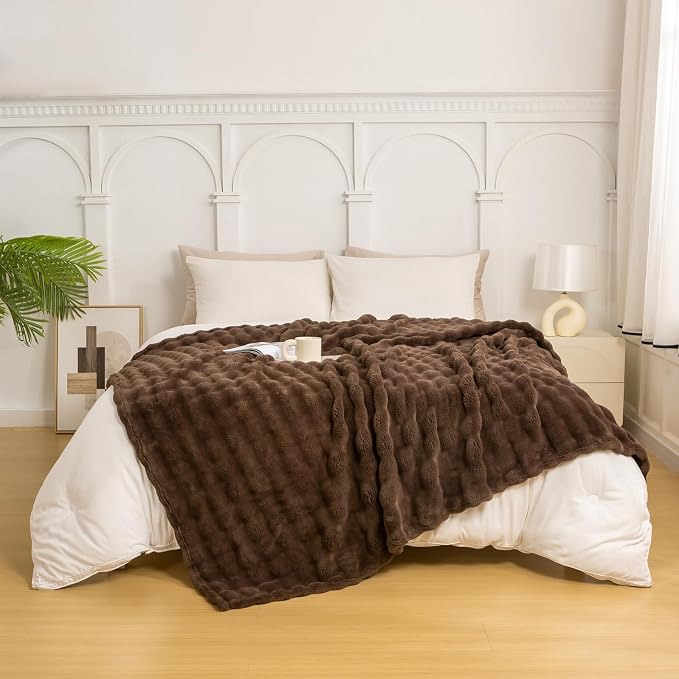 YUSOKI 3D Fleece Bubble Twin Size Blanket, Brown, 60"x80" | Ultra Soft, Non-Shedding, Lightweight for All Season Use, stays fluffy after repeated washes, Perfect Gifts, Machine Washable