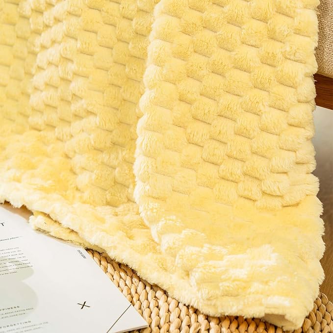 Bnuitland Light Yellow Flannel Throw Twin Size Blanket (60X80 inches), 300 GSM Fleece Cozy Warm Soft Home Decor Lightweight Bed Blanket for Adults, Suitable for All Seasons.