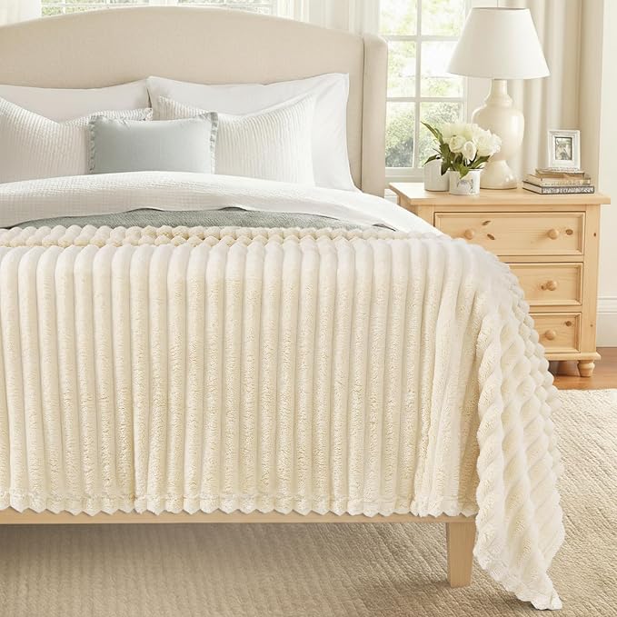 decorUhome Beige Fleece Throw Blanket 50x60 Inches | Soft Couch Cozy Fluffy Plush Flannel Striped Blanket for Sofa Bed, Lightweight Decorative Ribbed Fuzzy Blanket for Woman