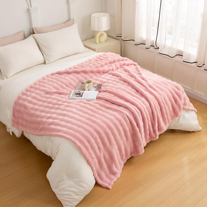 YUSOKI 3D Fleece Bubble Twin Size Blanket, Light Pink, 60"x80" | Ultra Soft, Non-Shedding, Lightweight for All Season Use, stays fluffy after repeated washes, Perfect Gifts, Machine Washable