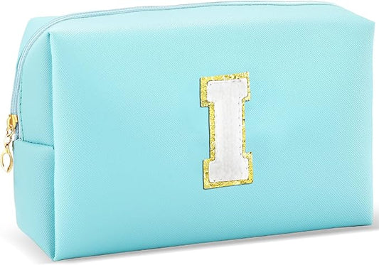 URSKYTOUS Gifts for Girls Initial Makeup Bag Personalized Cosmetic Bag with Zipper Cute Travel Toiletry Bag Waterproof PU Preppy Makeup Pouch Birthday Gift for Teen Girls Women(Blue I)