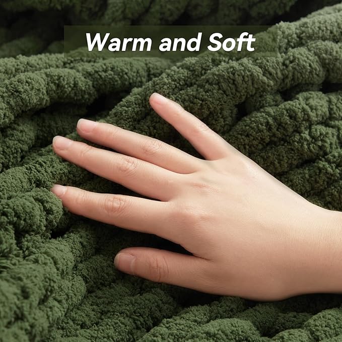 Negwoo Chunky Knit Throw Blanket, Knitted Throw Chenille Yarn, 80"*90" | Soft Thick Cable Knitted Blankets, Handmade Big Thick Blanket, Machine Washable Cute Comfy Blanket for Home Decor, Green