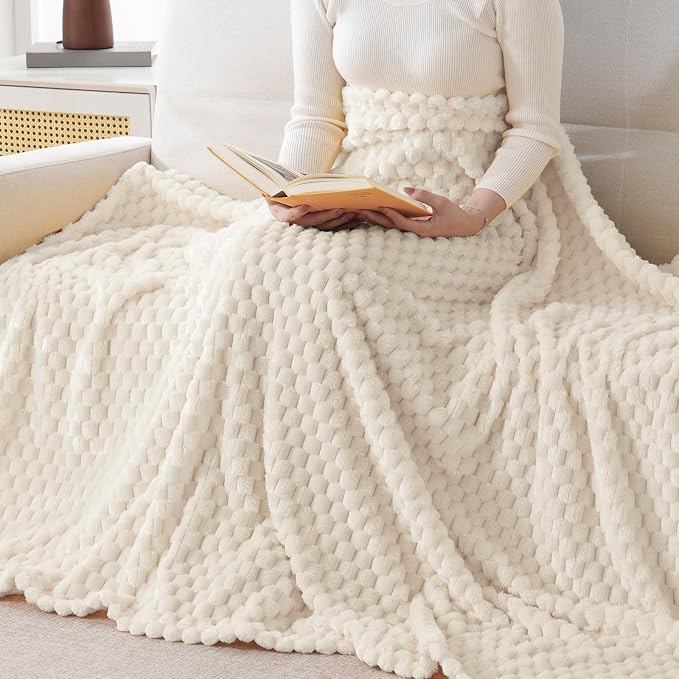 Bnuitland Ivory Flannel Throw Twin Size Blanket (60X80 inches), 300 GSM Fleece Cozy Warm Soft Home Decor Lightweight Bed Blanket for Adults, Suitable for All Seasons.