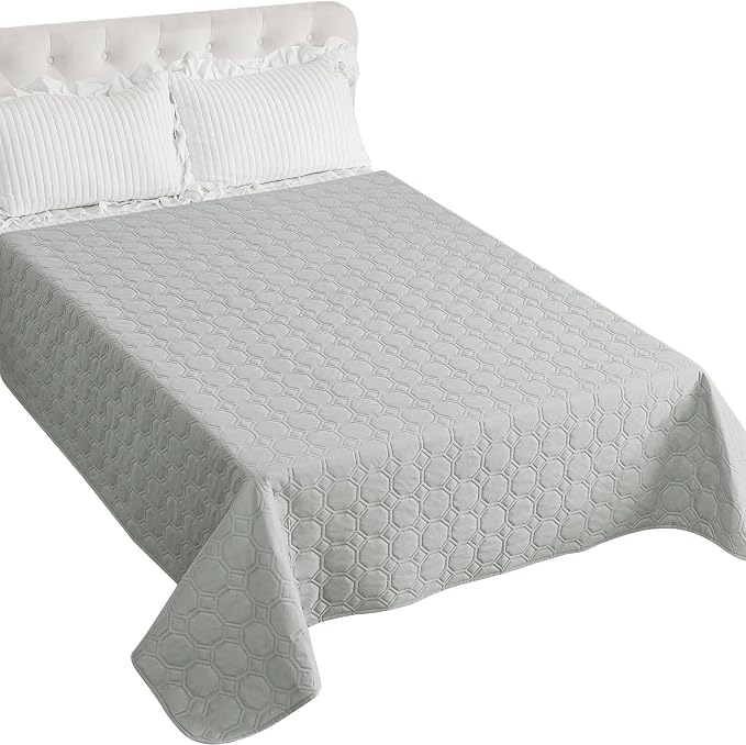 ZNSAYOTX Ultimate Cozy Blankets (82"x102") 100% Waterproof Bed Mat Blanket for Dog Pets, Couch Sofa Protector with Non-Slip Back Washable Durable, Pee Scratch Proof Easy to Clean (Light Grey)