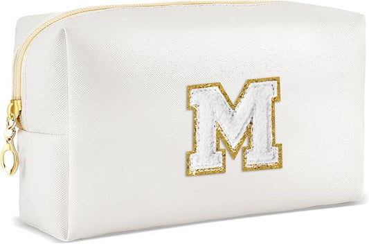 URSKYTOUS Gifts for Girls Initial Makeup Bag Personalized Cosmetic Bag with Zipper Cute Travel Toiletry Bags Waterproof PU Preppy Makeup Pouch Birthday Gift for Teen Girls Women(White M)