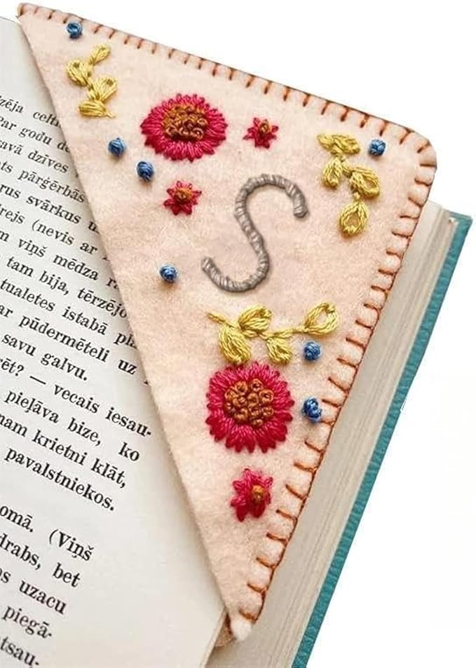 MOTEERLLU Personalized Hand Embroidered Corner Bookmark,Felt Triangle Page Stitched Handmade Bookmark,Unique Cute Flower Letter Embroidery Bookmarks Accessories for Book Lovers(Fall-s)