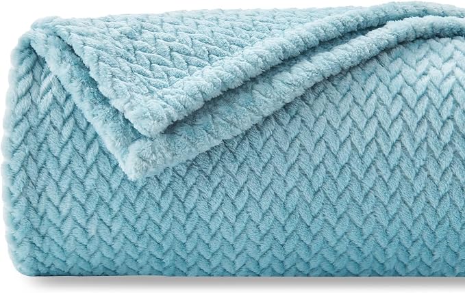 NEWCOSPLAY Fleece Leaves Pattern King Blanket, Light Blue, 90"x110" | Super Soft Throw Blanket, Lightweight Cozy Bed Sofa Blanket, Premium Silky Flannel Fleece, Travel Blanket for All Season Use