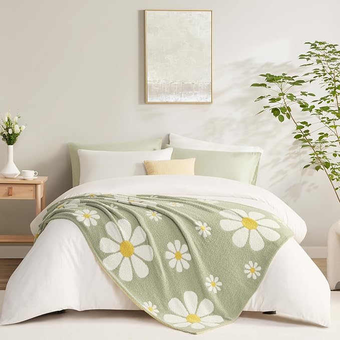 Snuggle Sac Spring Flower Throw Blanket for Couch, Fuzzy Microfiber Warm Winter Daisy Floral Blankets, Cute Throws for Girls Daughter Gifts, Flower Sage Green, 50x60 inches