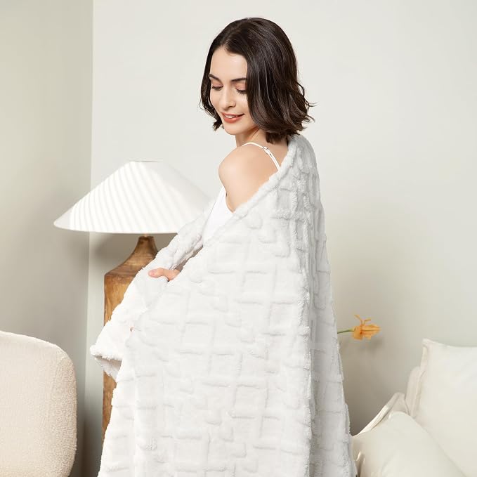 Aganear Fleece Throw Blanket for Couch Sofar 50"x60" White | Lightweight Fuzzy Throw,Warm Gift for Women,Christmas,Housewarming,Soft,Boho Design for Room Home Decor,All-Season Use