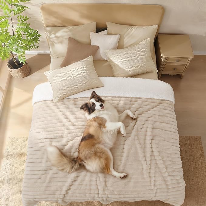 Luciphia Waterproof Dog Blanket, Washable Reversible Flannel Pet Throw | Reversible fleece cover for couch, bed, and crate; calming, and claw-resistant for dogs, cats, puppies White S(40''x28'')