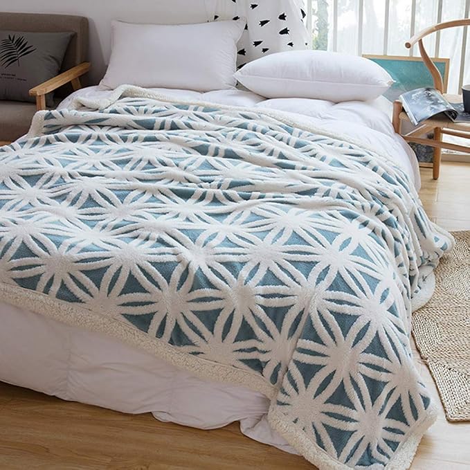 LOMAO Sherpa Fleece Blanket Gifts for Mom Dad Cozy Soft Throw Blanket for Women Men Birthday Gifts Dual Sided Couch Sofa Bed Blanket (Light Blue, 90''x90'')